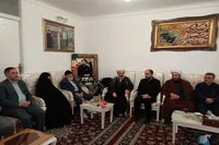 تجلیل مسئولان و فرماندهان از خانواده شهید مالک رحمتی در مراغه