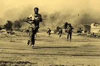 موشن گرافی/ جزئیاتی از حمله همزمان ۱۹۲ جنگنده رژیم بعثی عراق به خاک ایران
