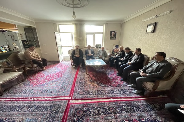 تجلیل مدیران ارشد استان زنجان از مقام شامخ شهید مدافع امنیت «محمدحسین سودی» تجلیل مدیران ارشد استان زنجان از مقام شامخ شهید مدافع امنیت «محمدحسین سودی»