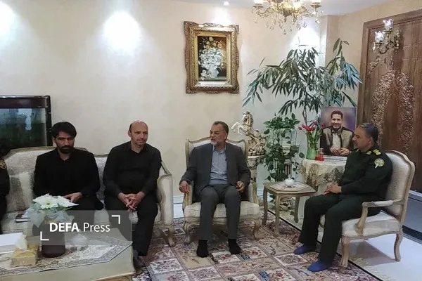 دیدار با خانواده شهدا دیدار با خانواده شهدا