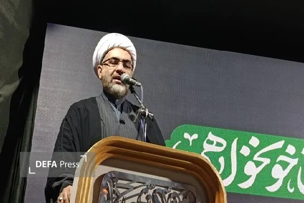 ایستادگی ملت در برابر فشارهای عامل استقلال و عزت ایران است