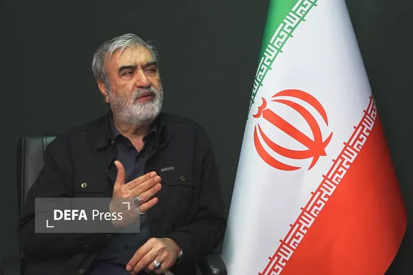 عزیزی خطاب به آمریکایی‌ها: خطای محاسباتی را تکرار نکنید