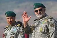 دریادار ایرانی: ناوگان رژیم سفاک آمریکا را هدف گرفتیم