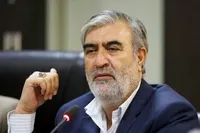 عزیزی: ایران از خطوط قرمز خود عقب‌نشینی نخواهد کرد