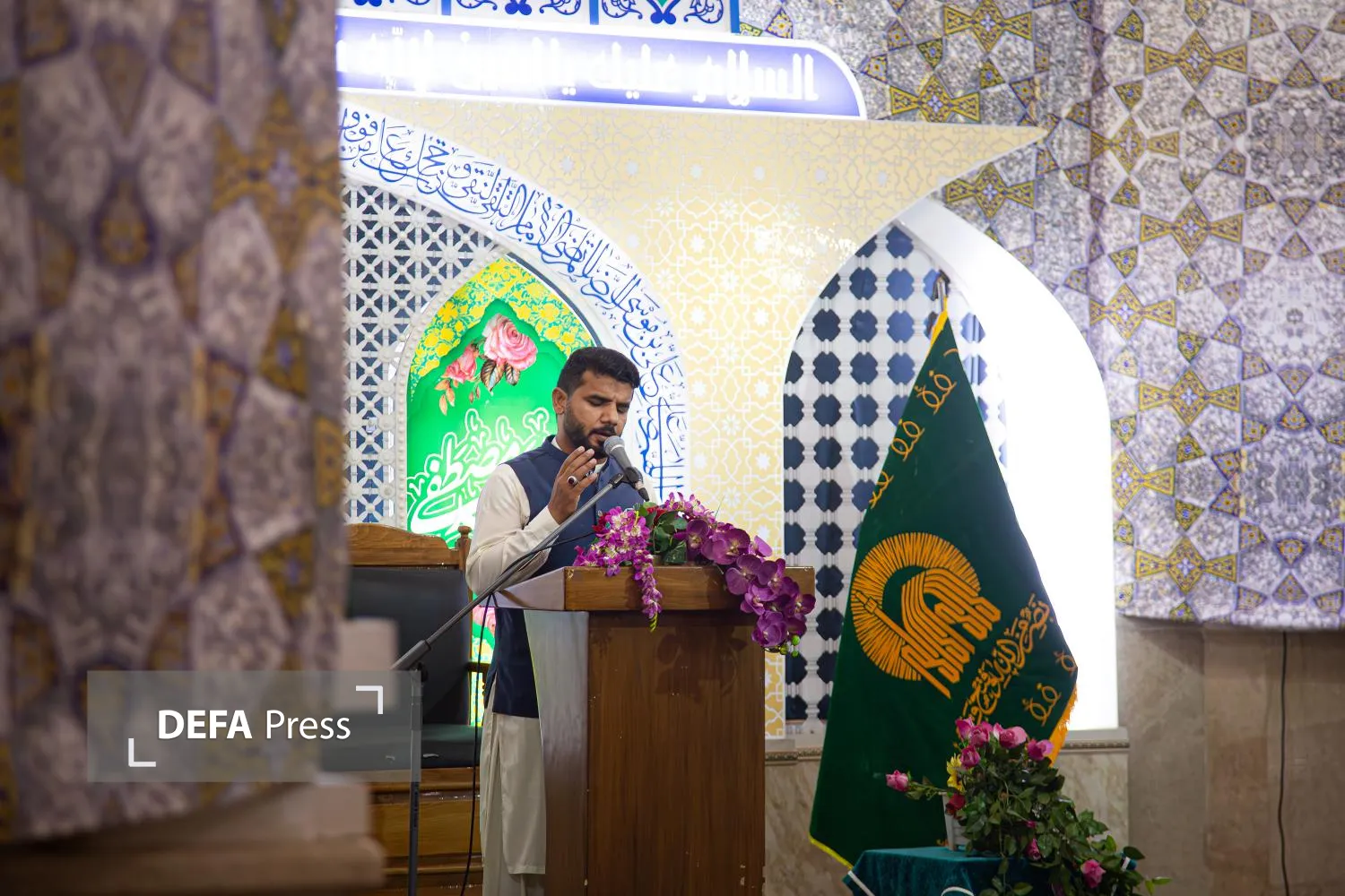 تصاویر/ جشن ویژه زائران اردو زبان در حرم مطهر رضوی