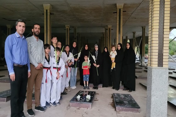 تجدید میثاق جامعه تکواندوی شهرستان زنجان با آرمانهای شهیدان در گلزار شهدا تجدید میثاق جامعه تکواندوی شهرستان زنجان با آرمانهای شهیدان در گلزار شهدا