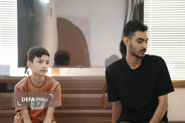 دیدار با خانواده شهید ایزدی