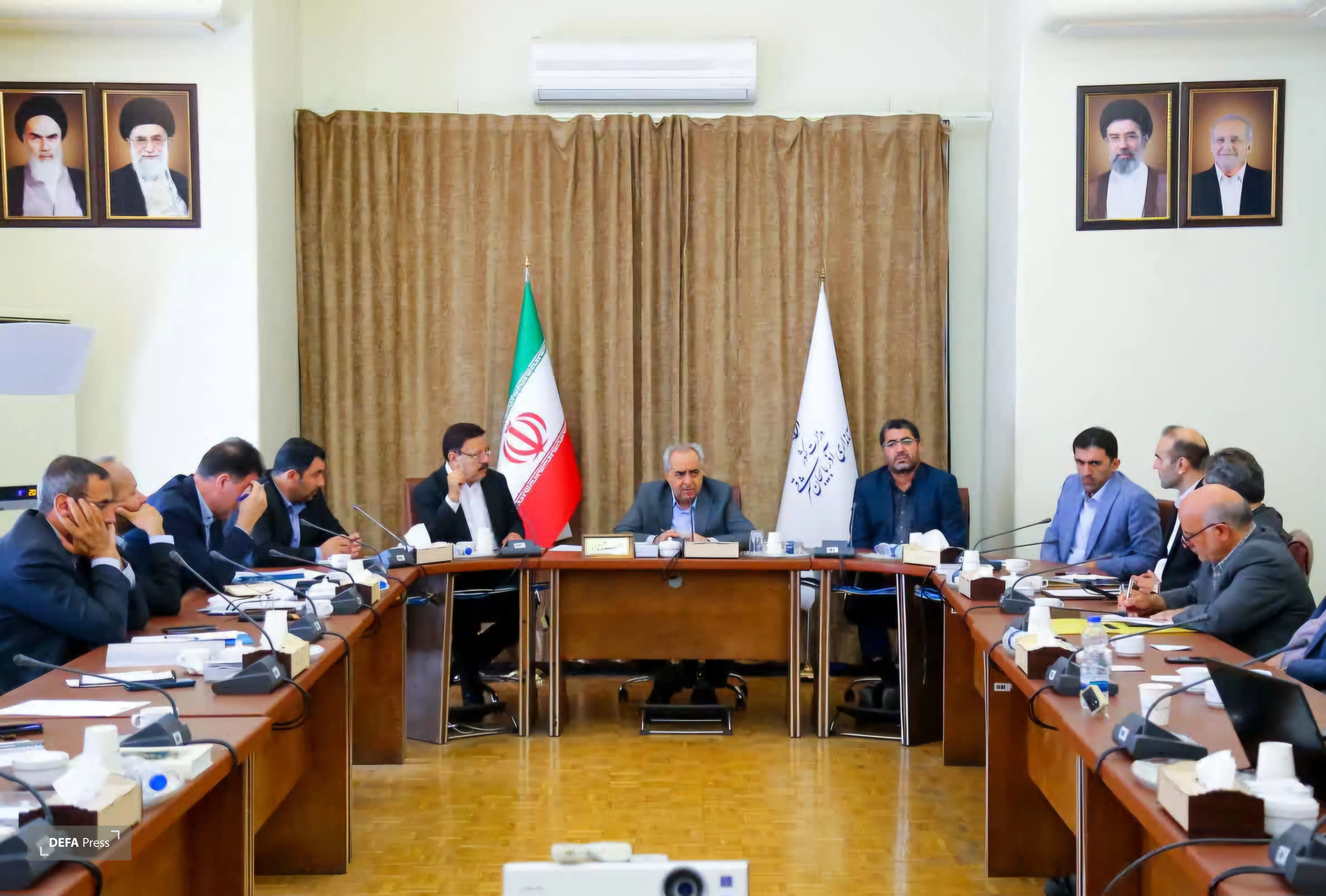 باید آثار جنگ هم به صورت روانی و هم از ظاهر جامعه زدوده شود