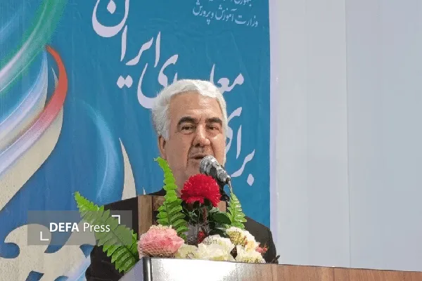 هدف تعلیم و تربیت تحقق کرامت انسانی است. هدف تعلیم و تربیت تحقق کرامت انسانی است.