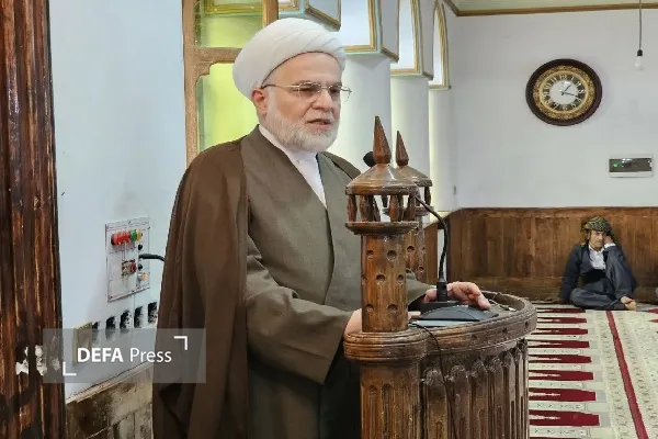 همه باید در کنار یکدیگر تلاش کنیم تا این دوران با کمترین آسیب پشت سر گذاشته شود همه باید در کنار یکدیگر تلاش کنیم تا این دوران با کمترین آسیب پشت سر گذاشته شود