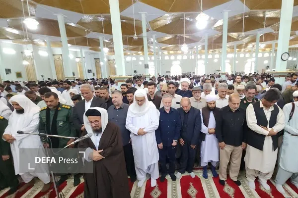 شهدا چراغ راه توسعه و امنیت استان هستند