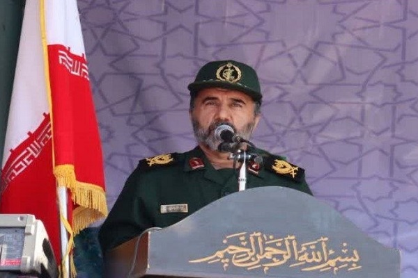 رمز پیروزی مقابل دشمنان، ایمان، اتحاد و ولایت است