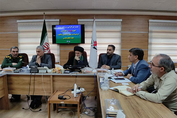 جلسه هم‌افزایی و برنامه‌ریزی کمیته شهدا و ایثارگران هفته دفاع مقدس در اردبیل برگزار شد