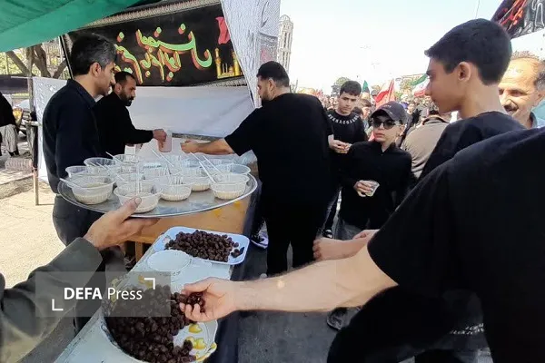 اهالی فرهنگ، هنر و رسانه نکا در مسیر خدمت به زائران اربعین؛ برپایی موکب فرهنگی با رنگوبوی همدلی اهالی فرهنگ، هنر و رسانه نکا در مسیر خدمت به زائران اربعین؛ برپایی موکب فرهنگی با رنگوبوی همدلی