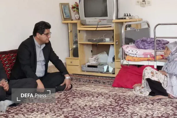 دیدار با مادر شهید دیدار با مادر شهید