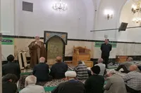 حرم مطهر رضوی؛ میزبان گفتمان‌های معارفی نماز با محوریت تبیین سیره اهل‌بیت (ع)