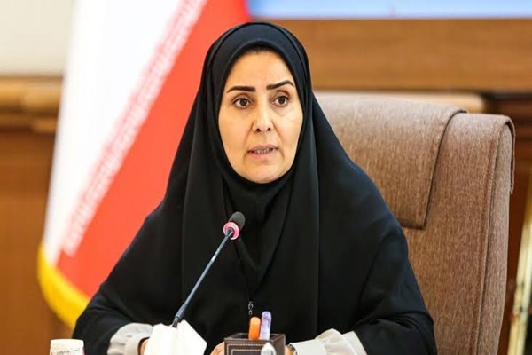 وزیر راه و شهرسازی از خانواده شهدای راهدار استان زنجان تجلیل کرد