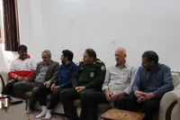 مدیرکل حفظ آثار دفاع مقدس کرمان و جمعی از مسئولان با خانواده شهید «علی‌نژاد ملایری» دیدار کردند