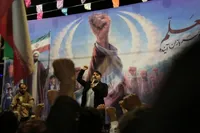 تصاویر/ حماسه‌آفرینی شبانه مردم ولایت مدار اسدآباد