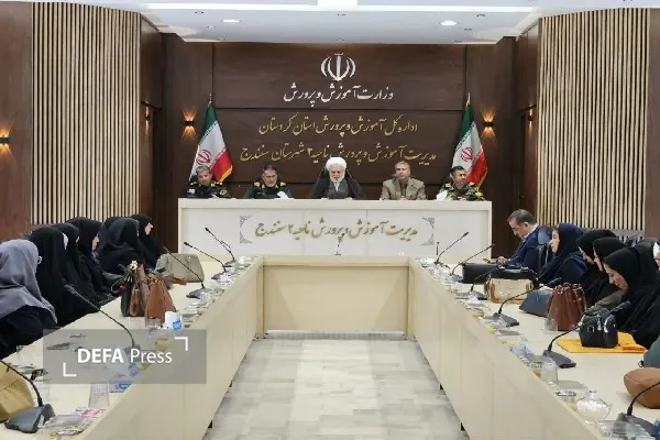 پشت هر نیروی نظامی و امنیتی یک همسر صبور ایستاده است