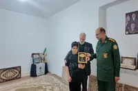 تصاویر/ تجلیل و قدردانی از خانواده فرمانده شهید «میثم ستاری» در شهرستان قروه