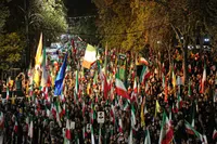 فیلم/ تداوم حضور پر شور مردم ولایی کرمانشاه در موج ۲۱۰ حماسه خیابان