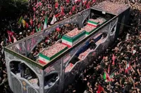 وداع با رهبر شهید؛ بدرقه یک نام، ماندگاری یک راه