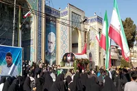 کلیپ/پیکر شهید هنرمند «احد زرنگی‌پور» وارد حسینیه ثارالله کرمان شد