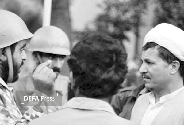 آیت الله هاشمی رفسنجانی در دوران دفاع مقدس آیت الله هاشمی رفسنجانی در دوران دفاع مقدس