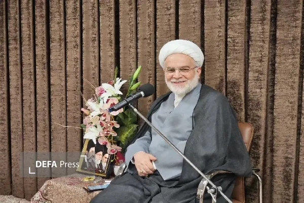 آموزش‌وپرورش در تبیین فرهنگ ایثار و شهادت نقش‌آفرینی کند