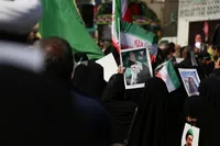 بیعت باشکوه مردم کرمان با امام «سیدمجتبی خامنه‌ای» در میدان آزادی+تصاویر