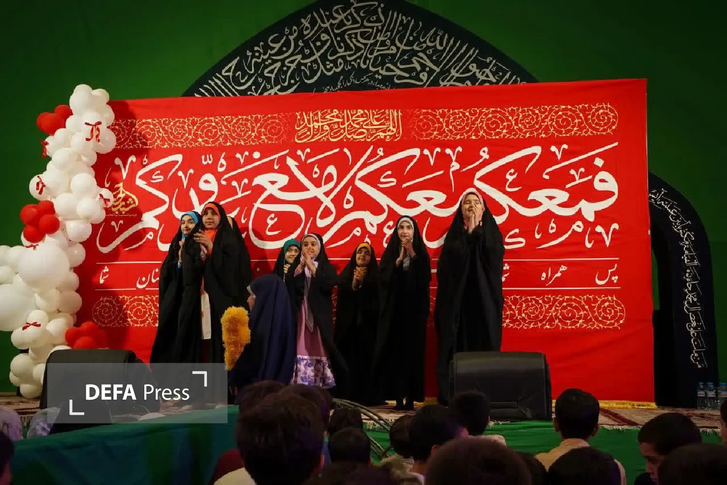 تصاویر/ برگزاری جشن میلاد پیامبر مهربانی با حضور پرشور مردم
