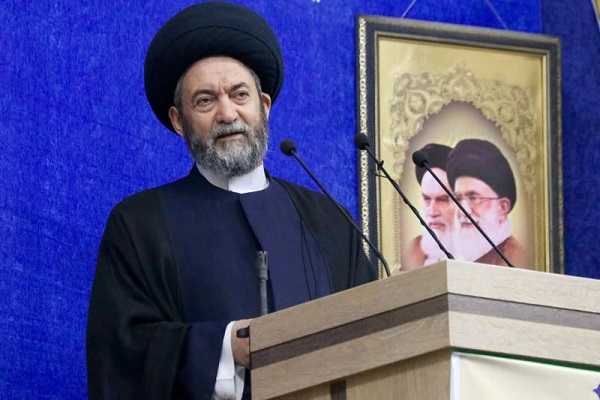 امام جمعه اردبیل: حضور حیرت‌آور مردم در میادین، حجت را بر مسئولین تمام کرده است