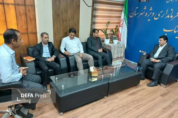مدیرکل ورزش و جوانان هرمزگان در دیدار با فرماندار میناب مطرح کرد:ضرورت ساماندهی سمن‌ها و توسعه زیرساخت‌های ورزشی در شهرستان‌ها