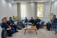 دیدار معاون بهداشت و درمان بنیاد شهید با خانواده شهیده «کبری امیری»