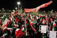 امت مبعوث شده شهر الوند در خونخواهی رهبر شهید تجمع می کنند