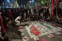 فیلم/ اجرا نمایش خیابانی میم مثل مدرسه