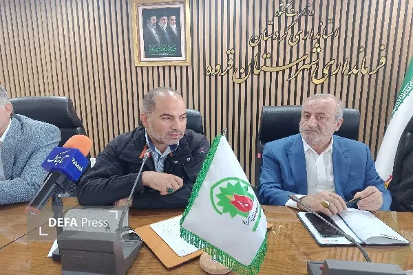 تجلیل از خانواده‌های ۴۳۳ شهید شهرستان در آستانه اجلاسیه کنگره شهدای کردستان