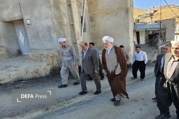نماینده ولی‌فقیه در استان کردستان از حجره سنتی روستای خروسه سنندج بازدید کرد