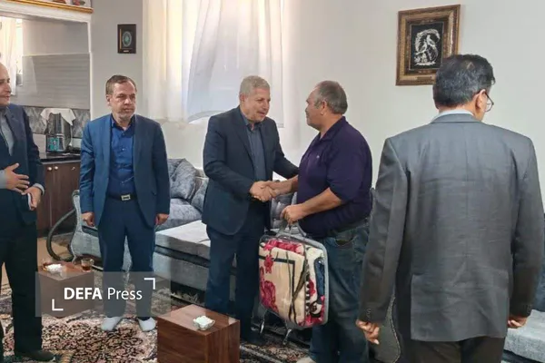 دیدار با خانواده شهدا دیدار با خانواده شهدا