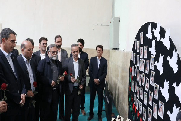سالن ورزشی شهدای غریب در لرستان افتتاح شد سالن ورزشی شهدای غریب در لرستان افتتاح شد