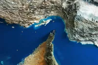 هشدار نیروی دریایی سپاه به شناورها/ تنگه هرمز تا اطلاع ثانوی بسته شد