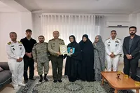 دیدار معاون نیروی انسانی ارتش با خانواده شهید «صالحی» در محمودآباد+ تصاویر