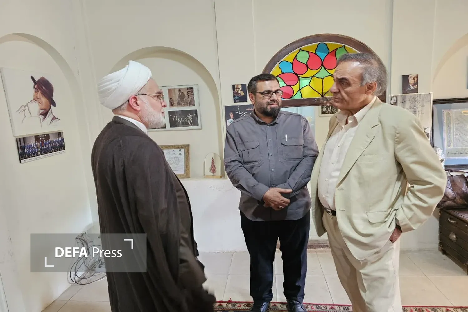 تصاویر/ بازدید نماینده ولی‌فقیه کردستان از آکادمی هنر دکتر «قطب‌الدین صادقی»