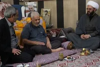 خدمت به ایثارگران، ادای دین به قهرمانان ماندگار انقلاب است+ تصاویر