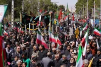 تصاویر/مراسم چهلمین روز شهادت «قائد امت»/ کرمان میزبان دل‌های داغدار