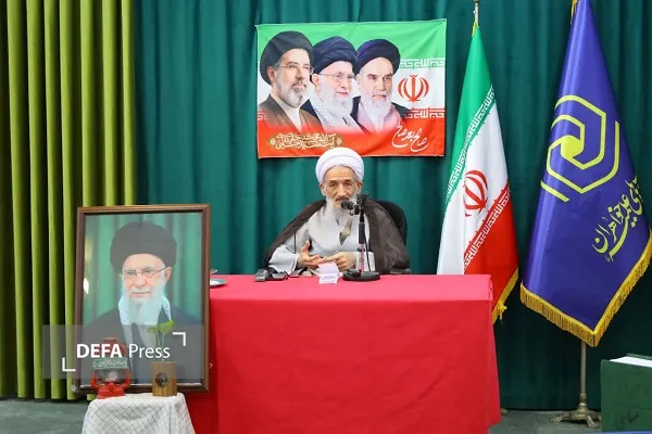 آیت‌الله محمدی‌لائینی: نخستین نشانه حکومت صالحان اقامه نماز و تحقق عدالت است