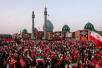 تشییع پیکر مطهر امام شهید در قم (۱)