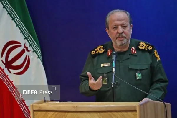 وزير الدفاع بالوكالة: نرى أن كل تهديد هو حقيقي وجدير بالدراسة