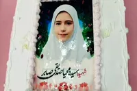فیلم/ مراسم رونمایی از قفسه کتابخانه شهیده «سیده محیا صدیقی صابر»